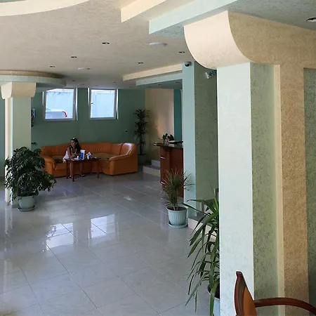 Dreams Family 호텔 네세부르