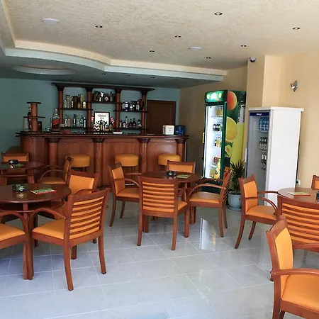 호텔 Dreams Family 네세부르