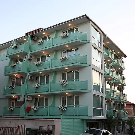 호텔 Dreams Family 네세부르