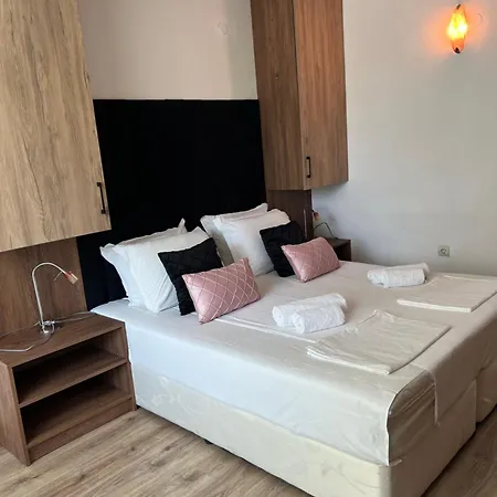Dreams Family Hotel 2*