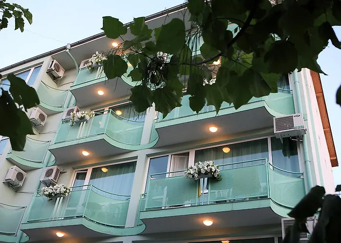 Dreams Family Szálloda 2*