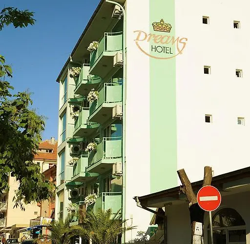 Dreams Family Szálloda 2*